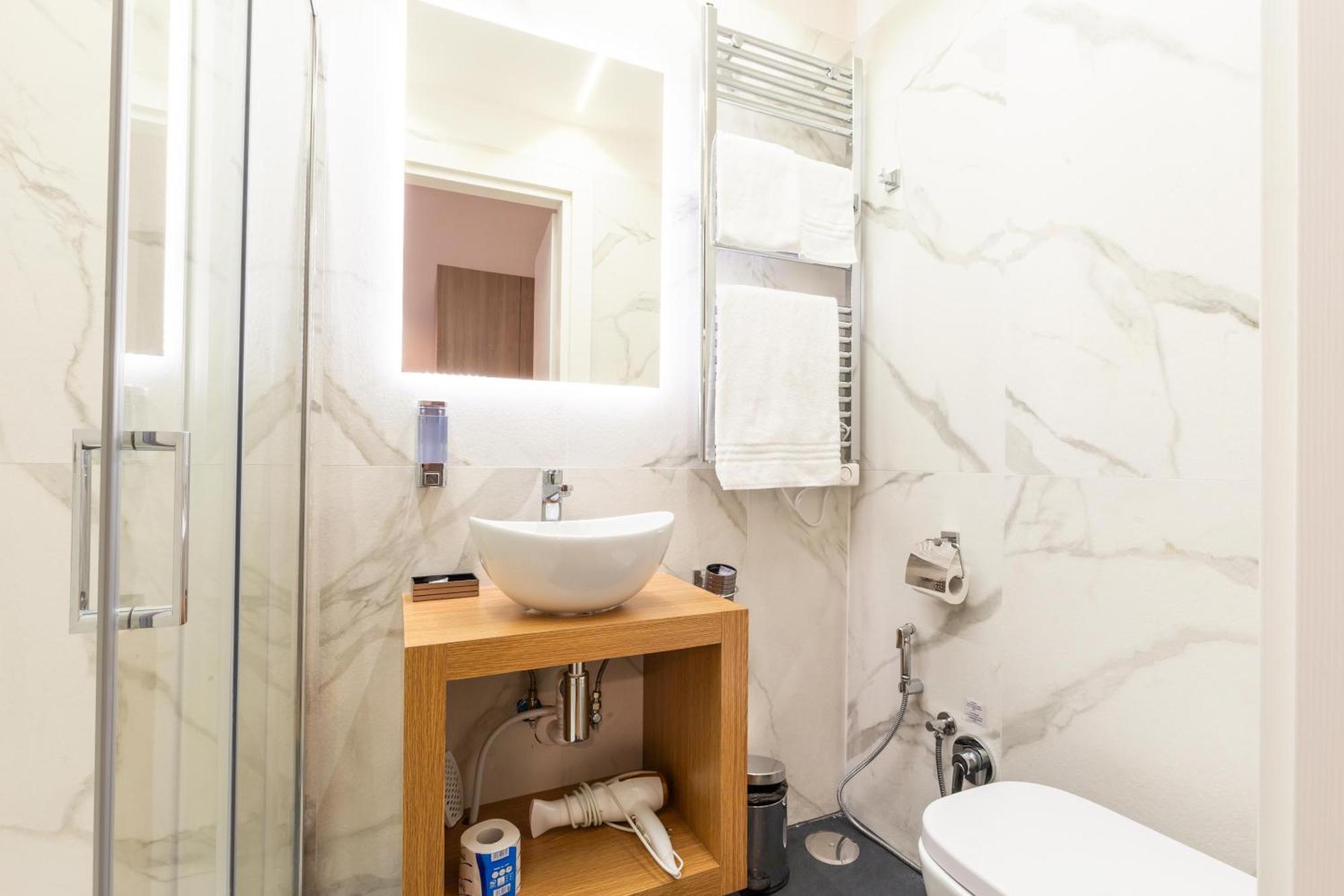 Cavour Luxury Rooms - Lr Collection روما المظهر الخارجي الصورة